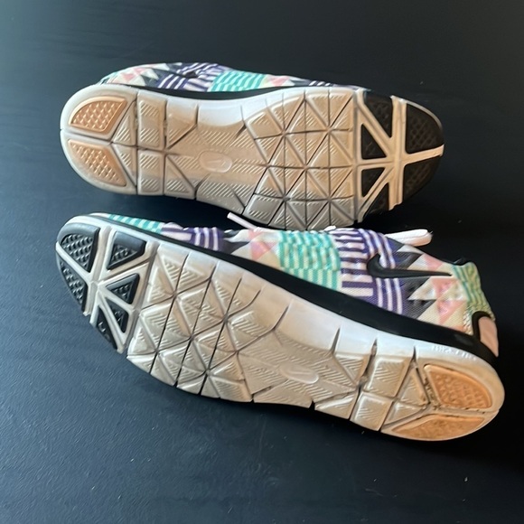 Women’s Nike Free sneakers, size 6.5, teal pink black stripes - Picture 2 of 5